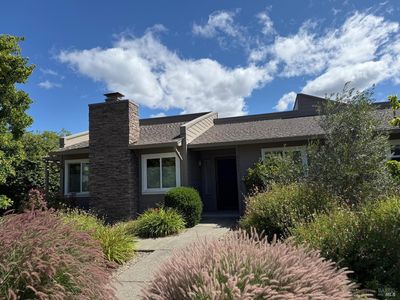 2221 Knolls Drive