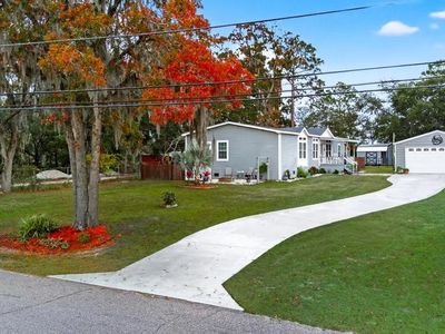 11783 Water Bluff Dr E