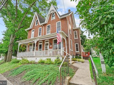 1761 S Main St
