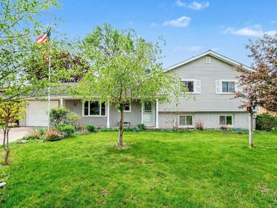937 Riverview Dr