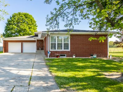 8868 E State Road 234