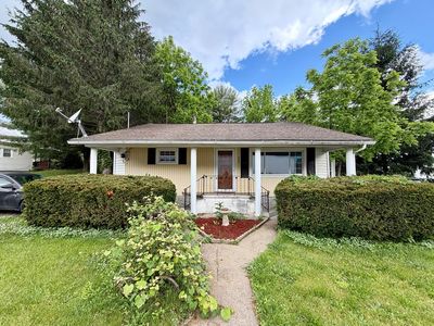 922 Ewart Ave
