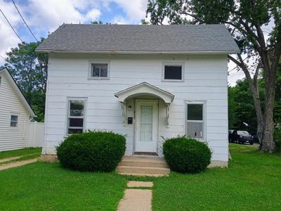 213 W Chapel St