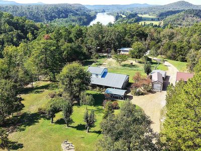 1172 S Boswell Rd