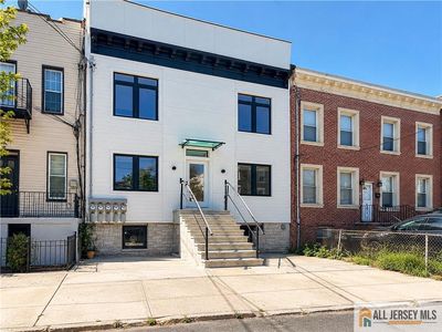 291 New York Ave #3