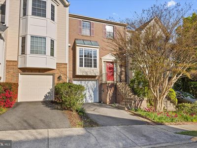 6897 Kerrywood Cir