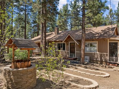 2013 Cedar Ln