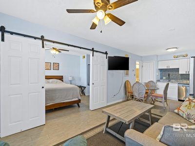 920 W Lagoon Ave #A-105