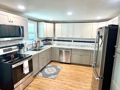 5525 Ben Franklin Ln