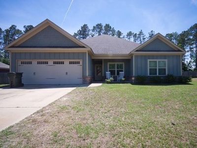 Property at 17 Fast Ln, Seale, AL