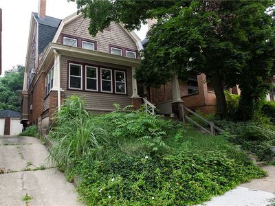 411 Hampton Ave