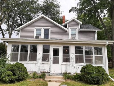 102 East North Street