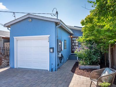 536 Stanford Ave