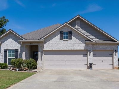 1828 Magnolia Ln SE