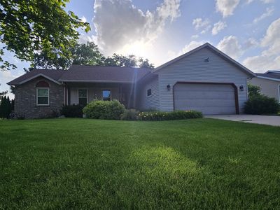 2115 Meadowlark Dr