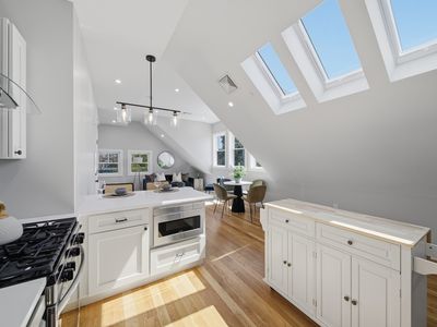 174 Walnut St #3