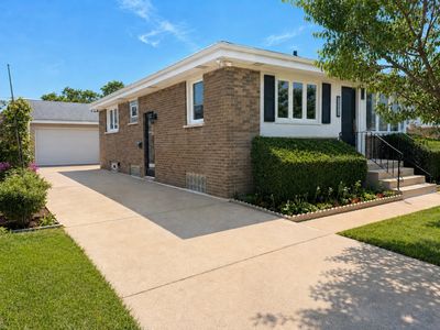 5009 N Ozark Ave
