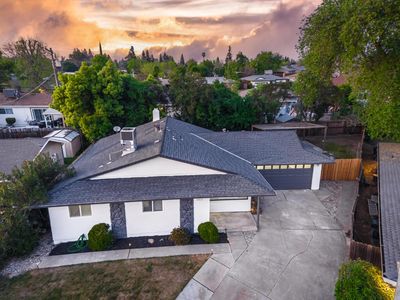 1023 Azure Ct