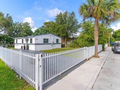 15100 NE 14th Ct