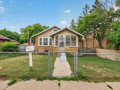 1461 7th St W