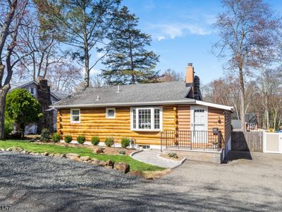 Property at 10 Lake Trl E, Wayne, NJ