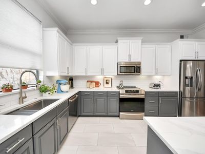2120 Kipling St APT 208