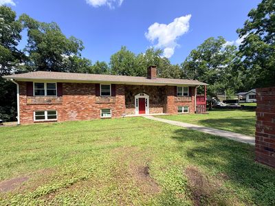 812 Orchard Ter