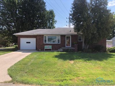 115 Lindsay Ave