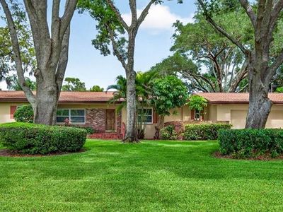 7 Eagle Ln