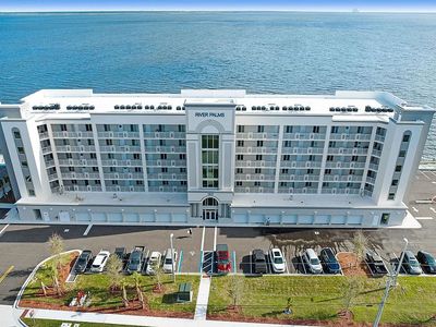 1805 Riverside Dr #304