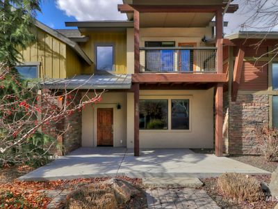 1275 E Lone Creek Dr
