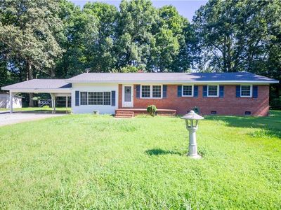 942 Clyde Underwood Rd