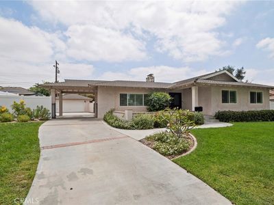 1382 N Ukiah Way