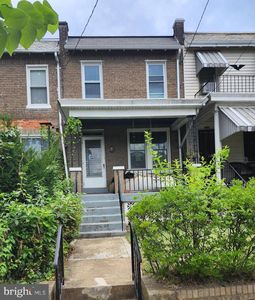 2810 5th St NE