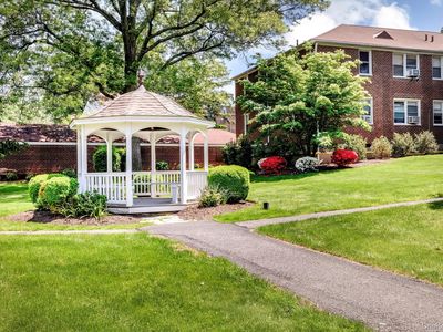 175 Bryant Avenue #1I