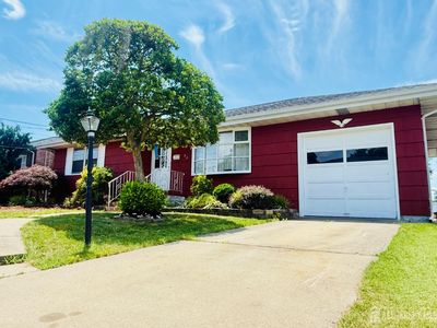 Property at 93 N Washington Ave, Colonia, NJ