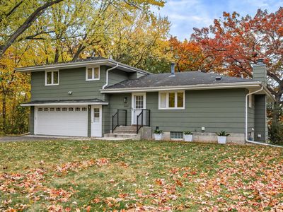 8401 Meadow Lake Rd N