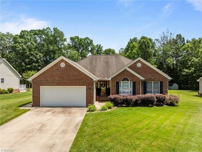 2392 Willowview Dr