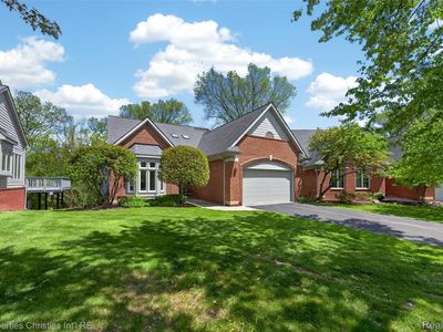 6390 Country Shire Ln