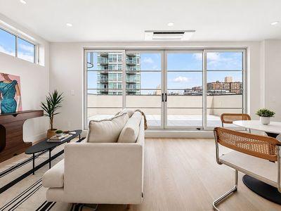 166 Washington Ave #4A