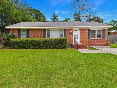 103 Woodlawn Ave