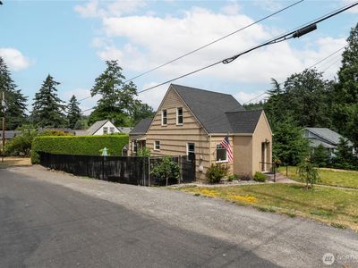 1035 5th Street