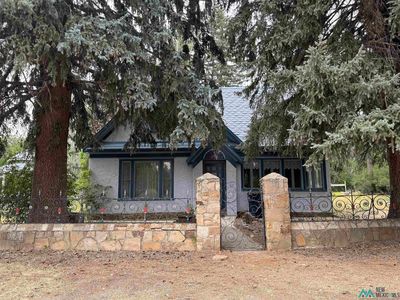 241 Maple Ave