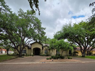 1310 Nicklaus Loop N