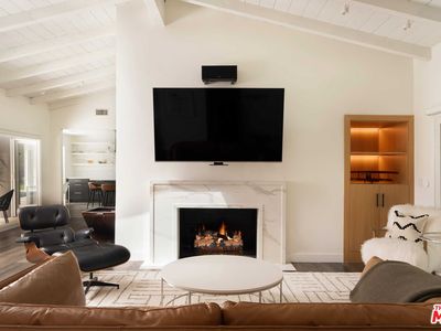 2823 Moraga Dr