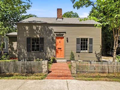 24 School St