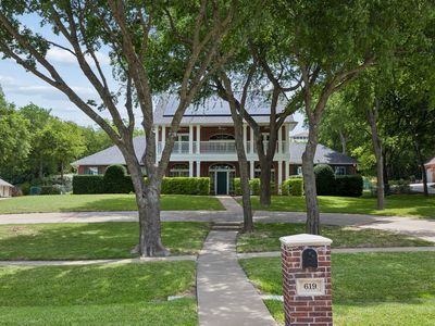 619 Oak Tree Cv