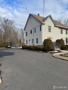 630 Valley Rd
