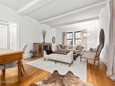 245 W 74th St APT 8D