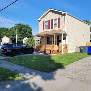 1429 Chapel St